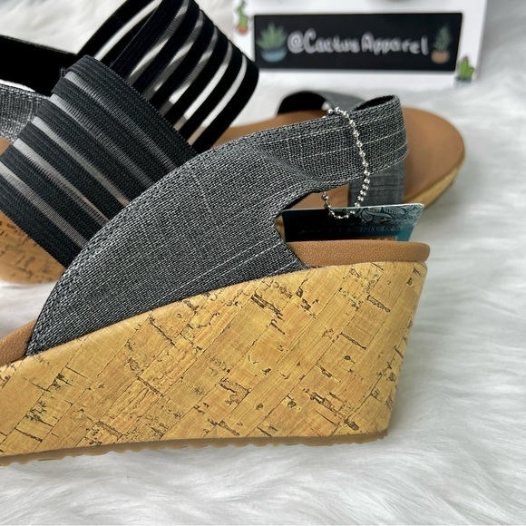New Women’s Skechers Beverlee Smitten Kitten Wedge Sandal Size 10 - Picture 4 of 8